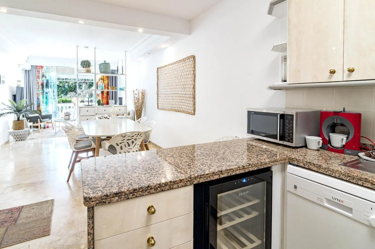 Cozy 2 Bedroom Corner Apartment In Puerto Banus With A Stunning Terrace Marbella 0*,  Spain