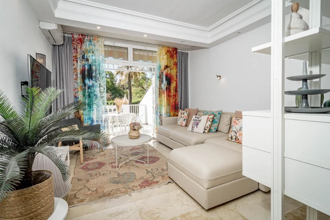 Cozy 2 Bedroom Corner Apartment In Puerto Banus With A Stunning Terrace Marbella 0*,