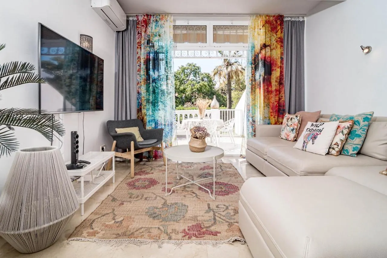 Cozy 2 Bedroom Corner Apartment In Puerto Banus With A Stunning Terrace Marbella