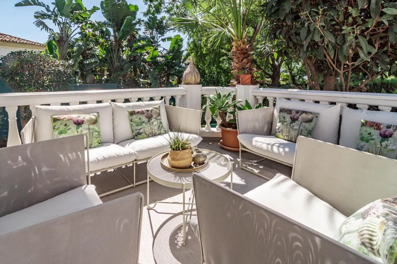 Cozy 2 Bedroom Corner Apartment In Puerto Banus With A Stunning Terrace Marbella Holiday home